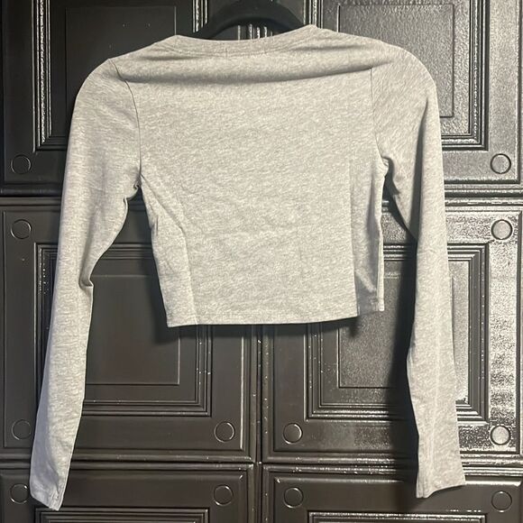 Fashion nova  crop top - Picture 4 of 5